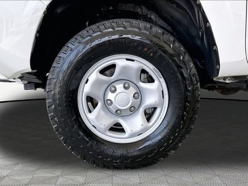 Used 2020 Toyota Tacoma SR w/ SR Convenience Package RWD image 21