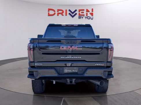 New 2026 GMC Sierra 2500 AT4 w/ AT4 Premium Plus Package AWD/4WD image 5