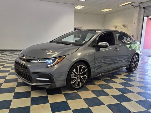 Used 2022 Toyota Corolla XSE FWD image 3