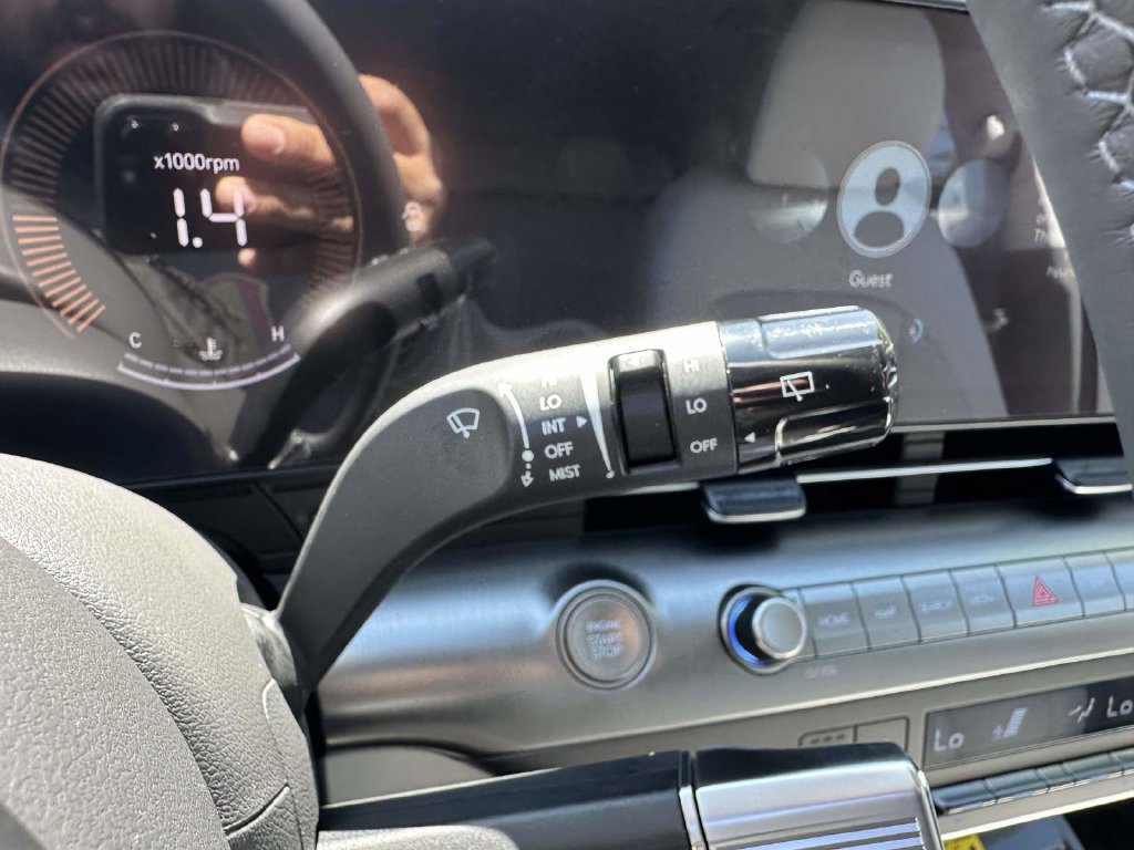New 2026 Hyundai Kona SEL Premium AWD/4WD image 28