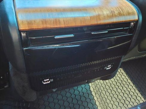 Used 2022 Jeep Grand Wagoneer Series III w/ Rear Seat Video Group 1 image 20