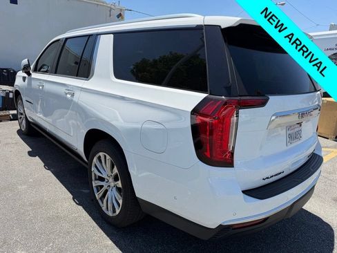 Used 2024 GMC Yukon XL Denali w/ Denali Reserve Package AWD/4WD image 4