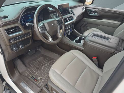 Used 2022 Chevrolet Tahoe Z71 w/ Luxury Package image 4