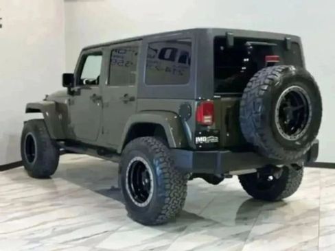 Used 2015 Jeep Wrangler Unlimited Sahara w/ Max Tow Package image 28