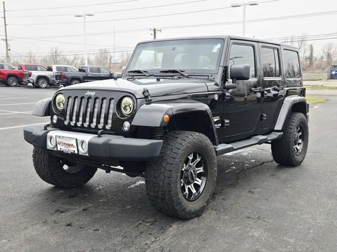 Used 2015 Jeep Wrangler Unlimited Sahara image 7