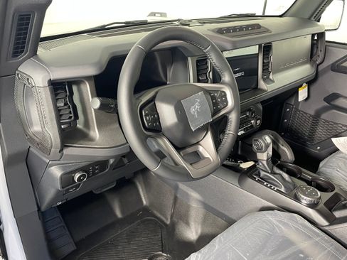 New 2025 Ford Bronco Badlands w/ Sasquatch Package image 2