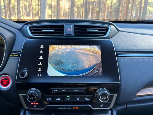 Used 2021 Honda CR-V Touring image 4