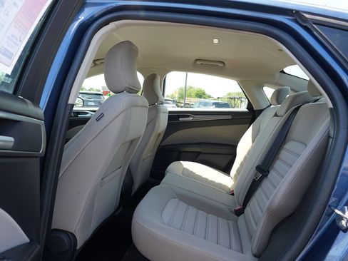 Used 2018 Ford Fusion S FWD image 19