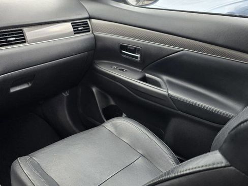 Used 2020 Mitsubishi Outlander SEL image 15