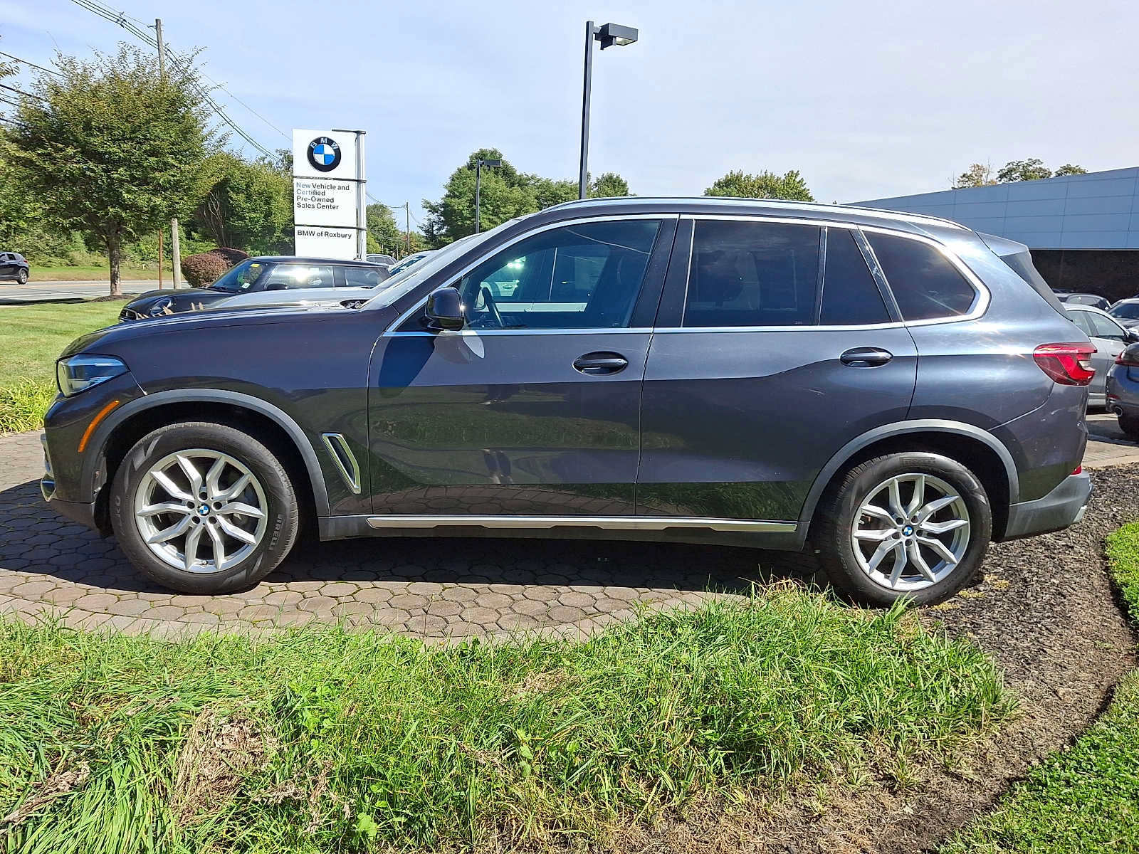 Used 2019 BMW X5 xDrive40i w/ Convenience Package AWD/4WD image 4