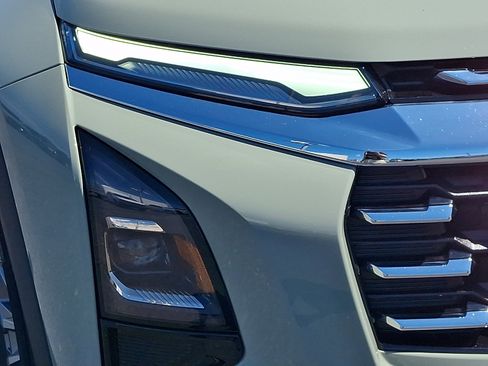 Certified 2026 Chevrolet Equinox LT AWD/4WD image 9