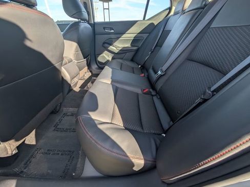 Used 2024 Nissan Altima 2.5 SR image 11