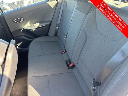 Used 2025 Kia K4 LXS image 12