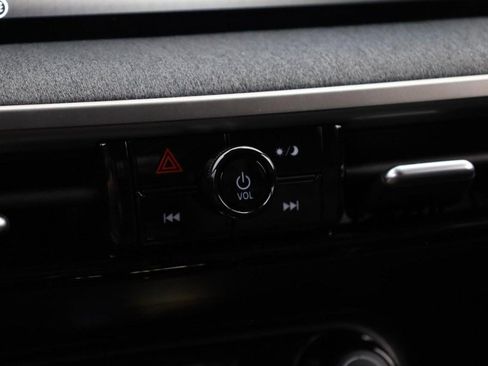 New 2026 Nissan Kicks SV image 13