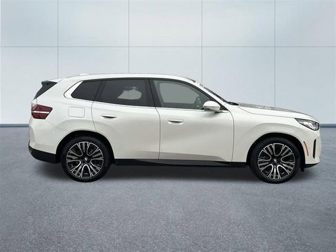 Certified 2025 BMW X3 xDrive30i w/ Premium Package image 5