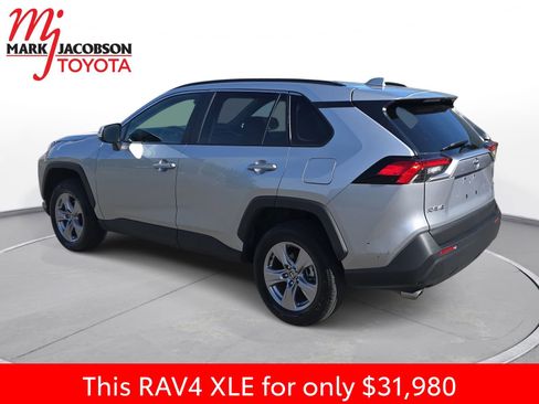 Used 2025 Toyota RAV4 XLE w/ Convenience Package image 13