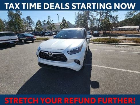 Used 2024 Toyota Highlander XLE image 5