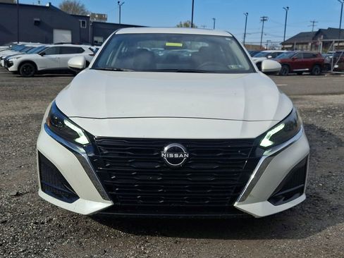 Used 2025 Nissan Altima 2.5 SV w/ SV Special Edition Package image 2