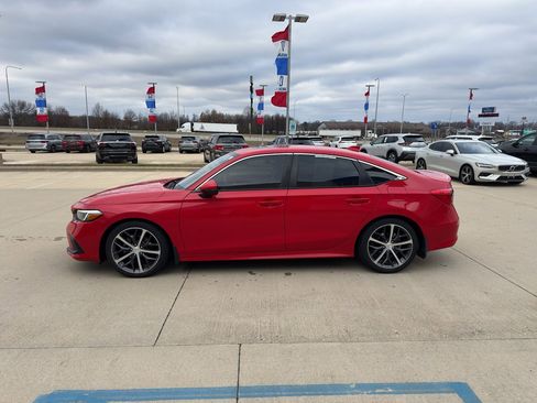 Used 2022 Honda Civic Touring image 8