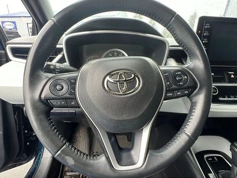 Used 2021 Toyota Corolla SE w/ SE Preferred Package FWD image 17