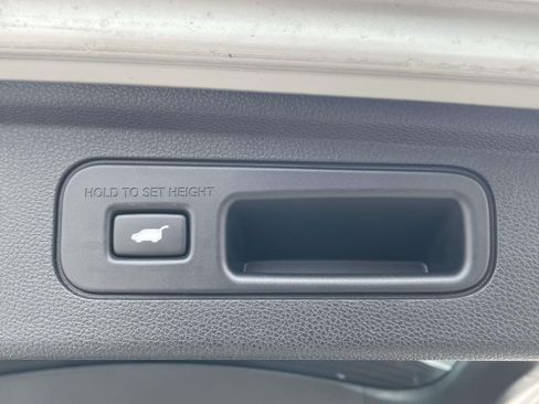 Used 2024 Honda Odyssey Touring image 9