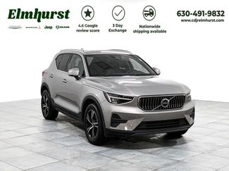 Used 2025 Volvo XC40 B5 Core AWD/4WD video 1