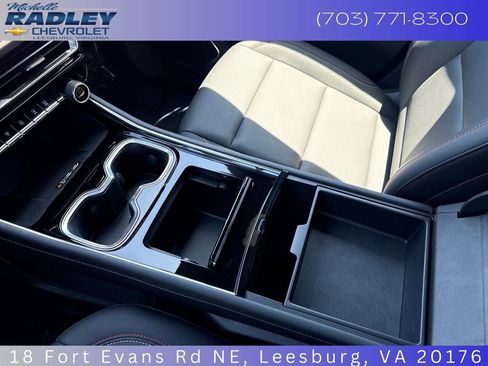 Used 2024 Chevrolet Traverse Z71 w/ Enhanced Driving Package AWD/4WD image 23