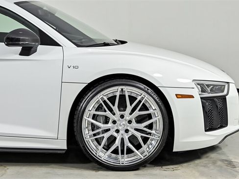 Used 2017 Audi R8 V10 plus AWD/4WD image 18