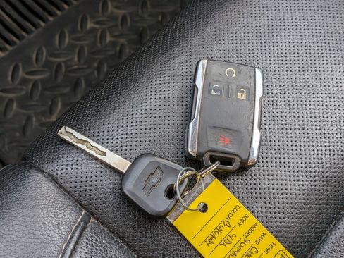 Used 2016 Chevrolet Silverado 1500 LTZ image 37