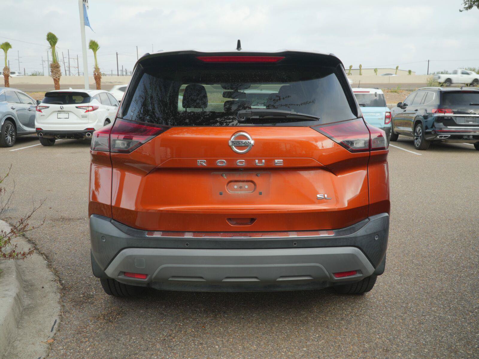 Used 2021 Nissan Rogue SL w/ Premium Package FWD image 3
