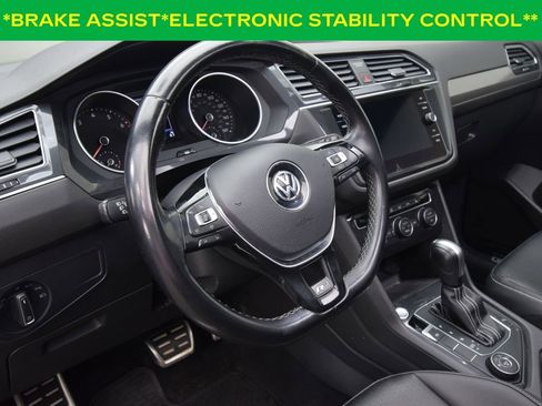 Used 2021 Volkswagen Tiguan SE R-Line image 14