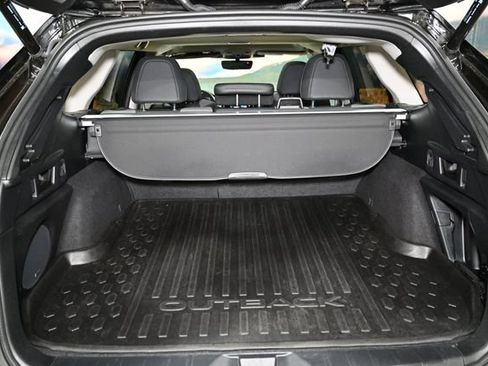 Certified 2025 Subaru Outback Onyx Edition AWD/4WD image 60