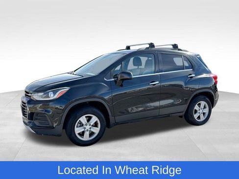 Used 2020 Chevrolet Trax LT w/ LT Convenience Package image 1