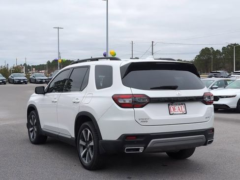 Used 2023 Honda Pilot Elite image 6