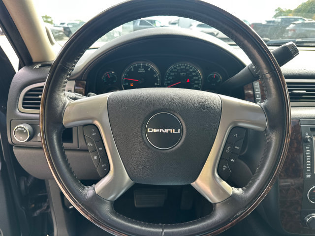 Used 2013 GMC Yukon Denali AWD/4WD image 27