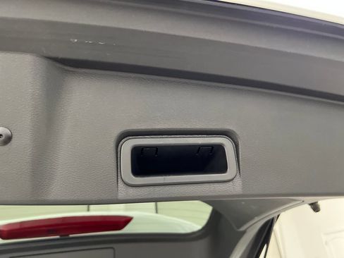 Used 2024 Nissan Rogue S FWD image 39