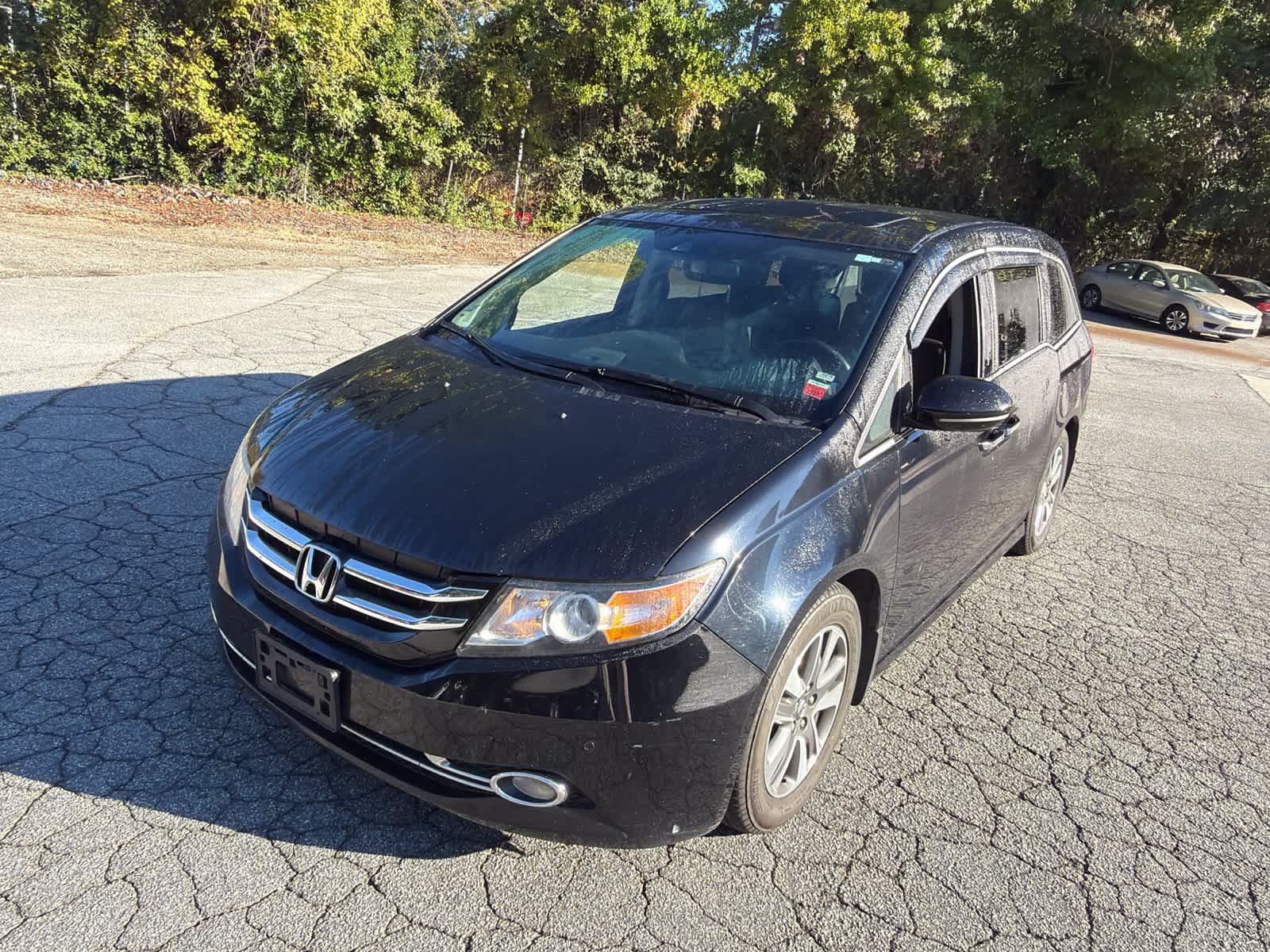 Used 2014 Honda Odyssey Touring Elite image 3