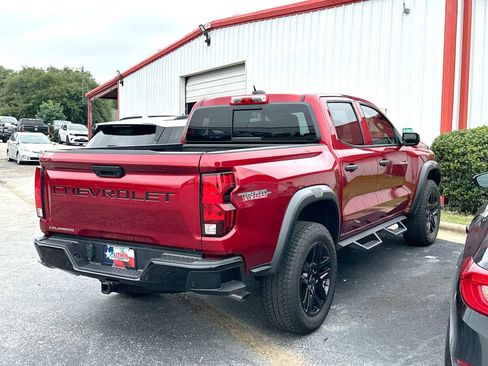 Used 2025 Chevrolet Colorado Trail Boss AWD/4WD image 3