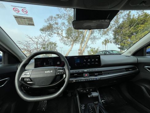 Used 2025 Kia K4 LXS image 34