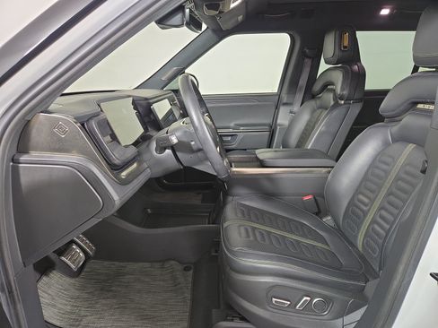 Used 2024 Rivian R1S Adventure AWD/4WD image 20