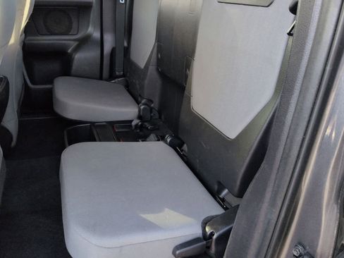 Used 2016 Toyota Tacoma TRD Off-Road image 20