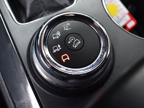 Used 2019 Ford Explorer Platinum image 25