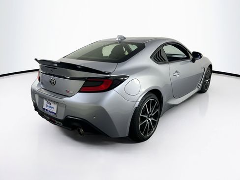 Used 2025 Toyota GR86 image 5