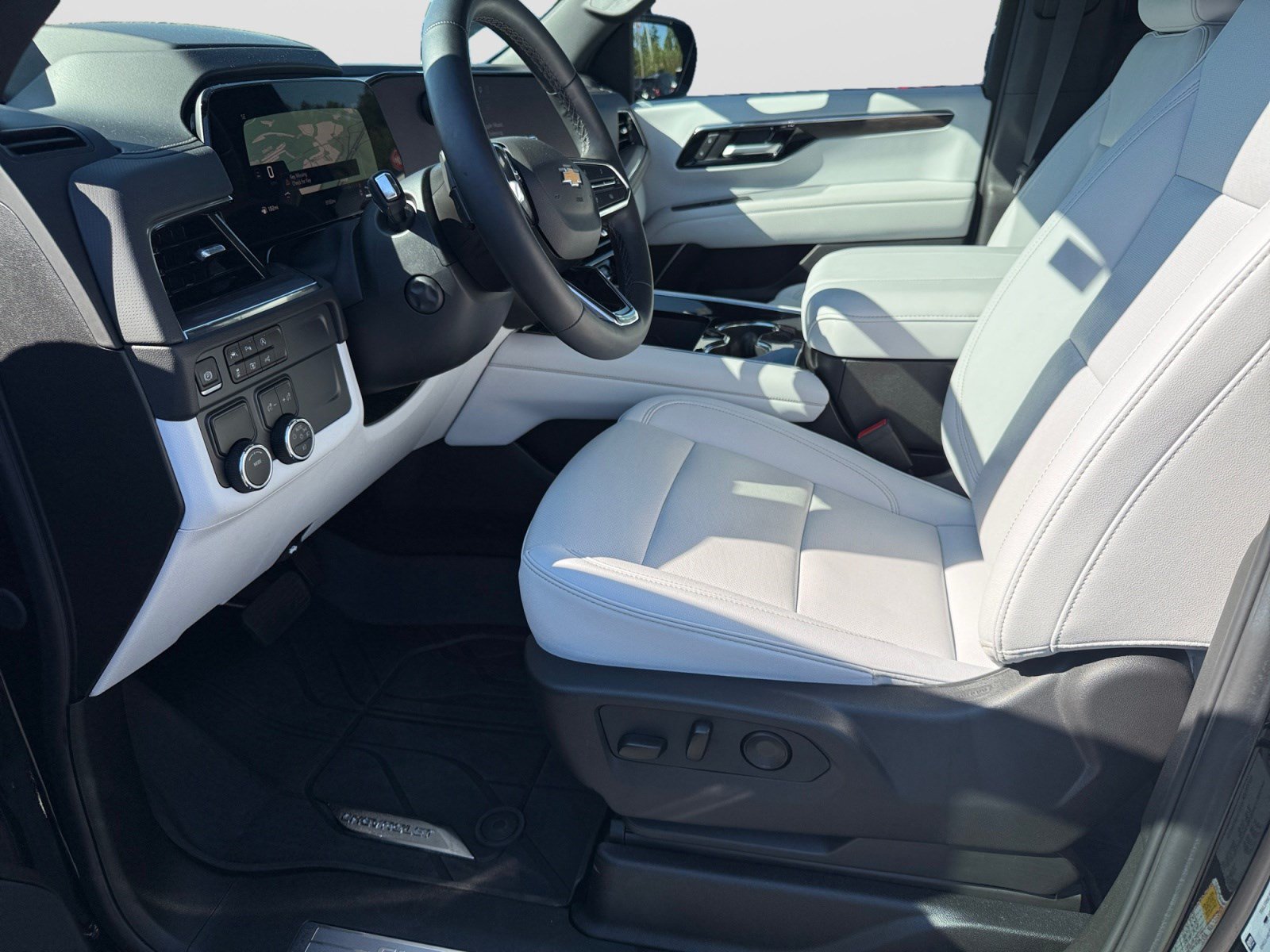 Used 2026 Chevrolet Tahoe Premier RWD image 11