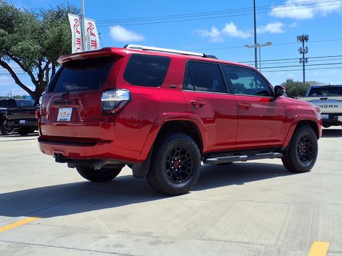 Used 2024 Toyota 4Runner SR5 Premium RWD image 5