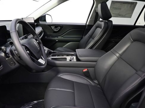New 2026 Lincoln Aviator AWD w/ Jet Appearance Package image 13