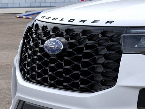 New 2026 Ford Explorer ST-Line w/ ST-Line Street Pack RWD image 17