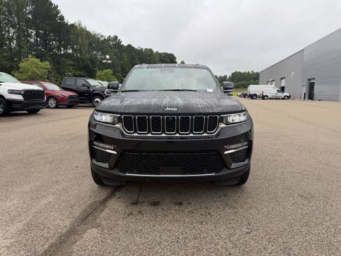 Certified 2024 Jeep Grand Cherokee Limited w/ Luxury Tech Group II AWD/4WD image 2