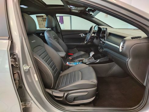 Used 2024 Kia Forte GT-Line w/ GT-Line Premium Package FWD image 17