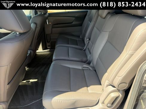 Used 2017 Honda Odyssey EX-L image 16